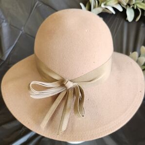 Vintage Beige Women's Hat with Ribbon